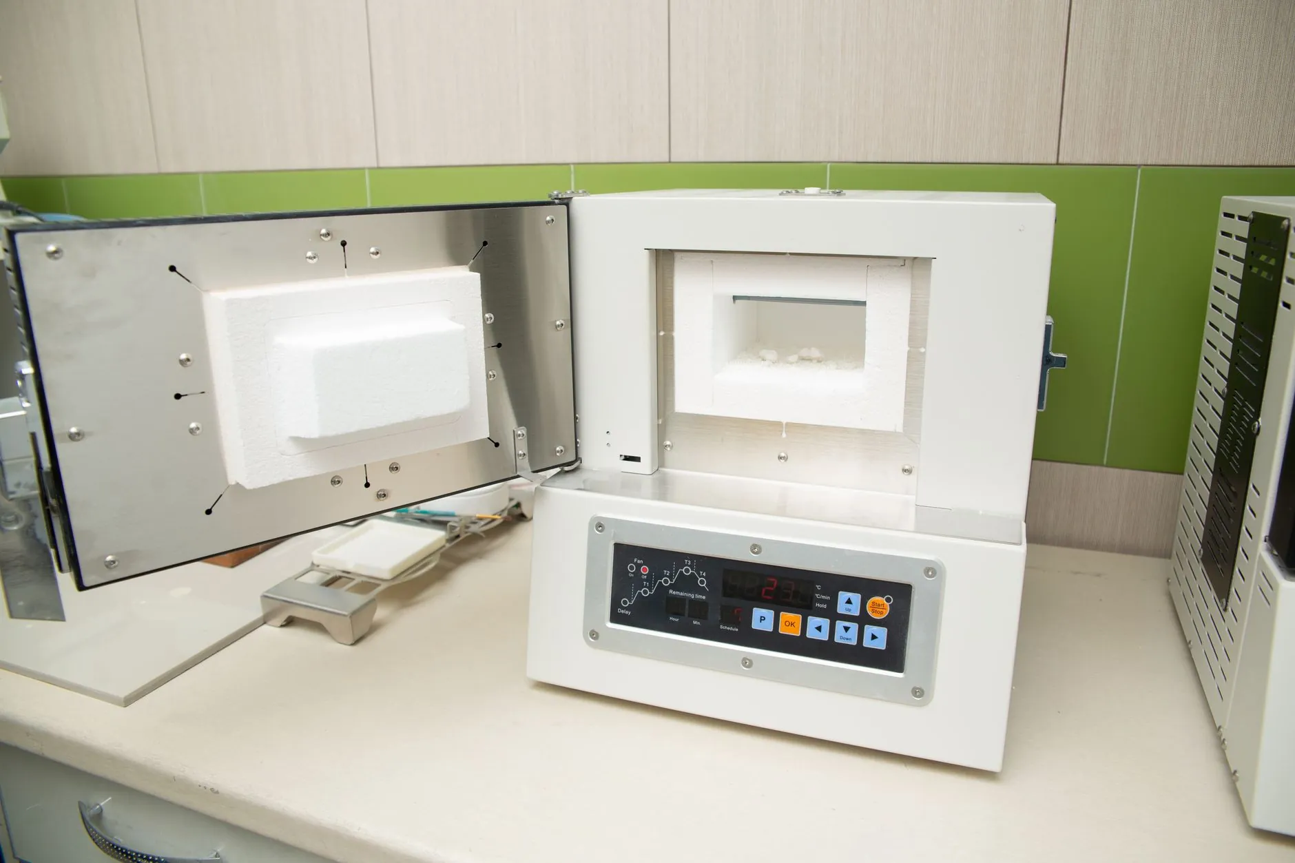 工业窑炉用浇注料施工要点及保温棉配比优化方案